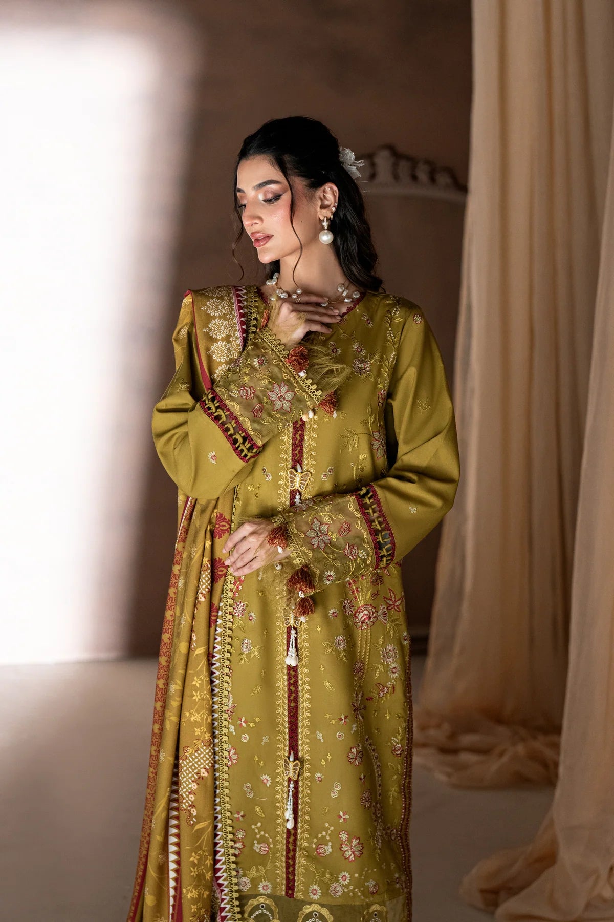 CORAL RANGREZ THE LINEN ZAREEN