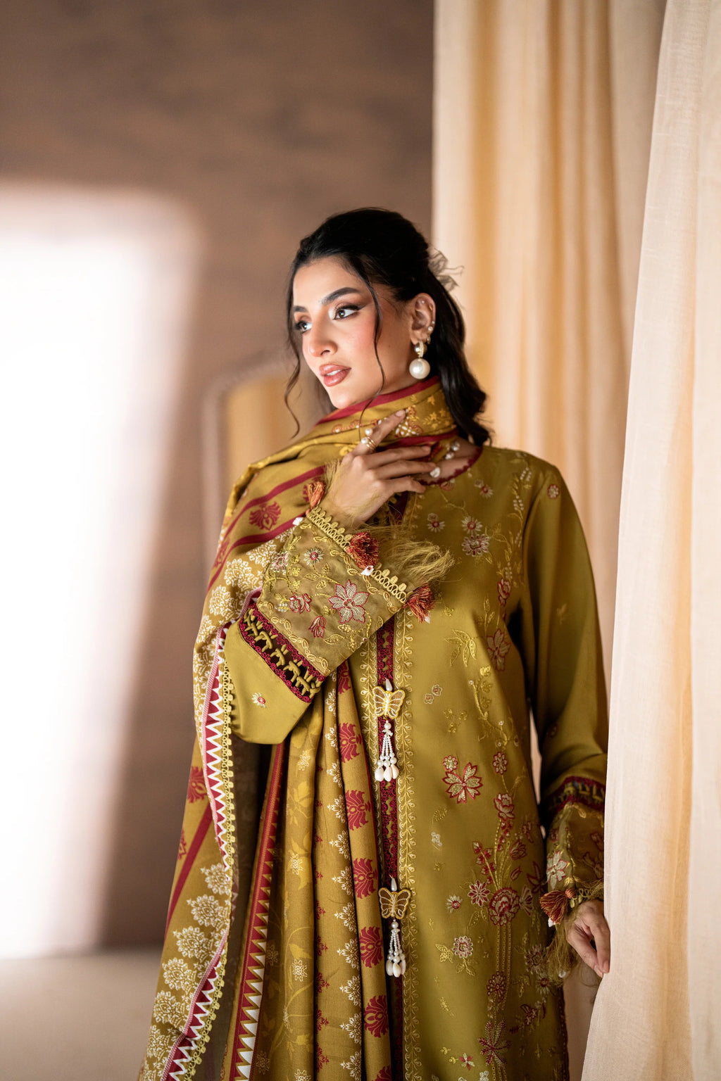 CORAL RANGREZ THE LINEN ZAREEN