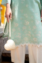 XENIA UNSTITCHED LAWN DAYE
