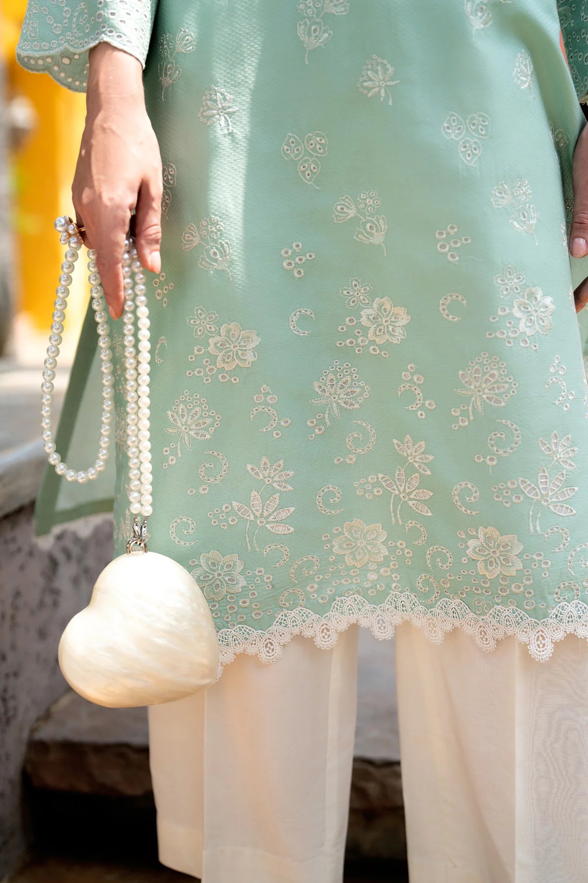XENIA UNSTITCHED LAWN DAYE