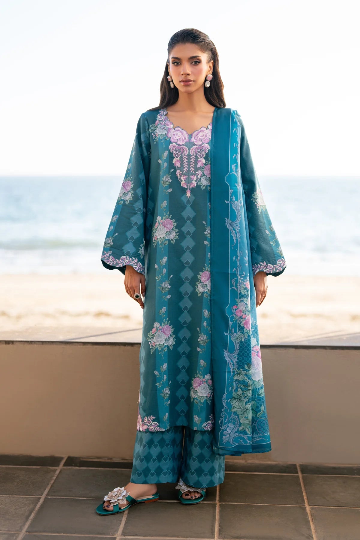 XENIA LAYANA SUMMER CYRUS