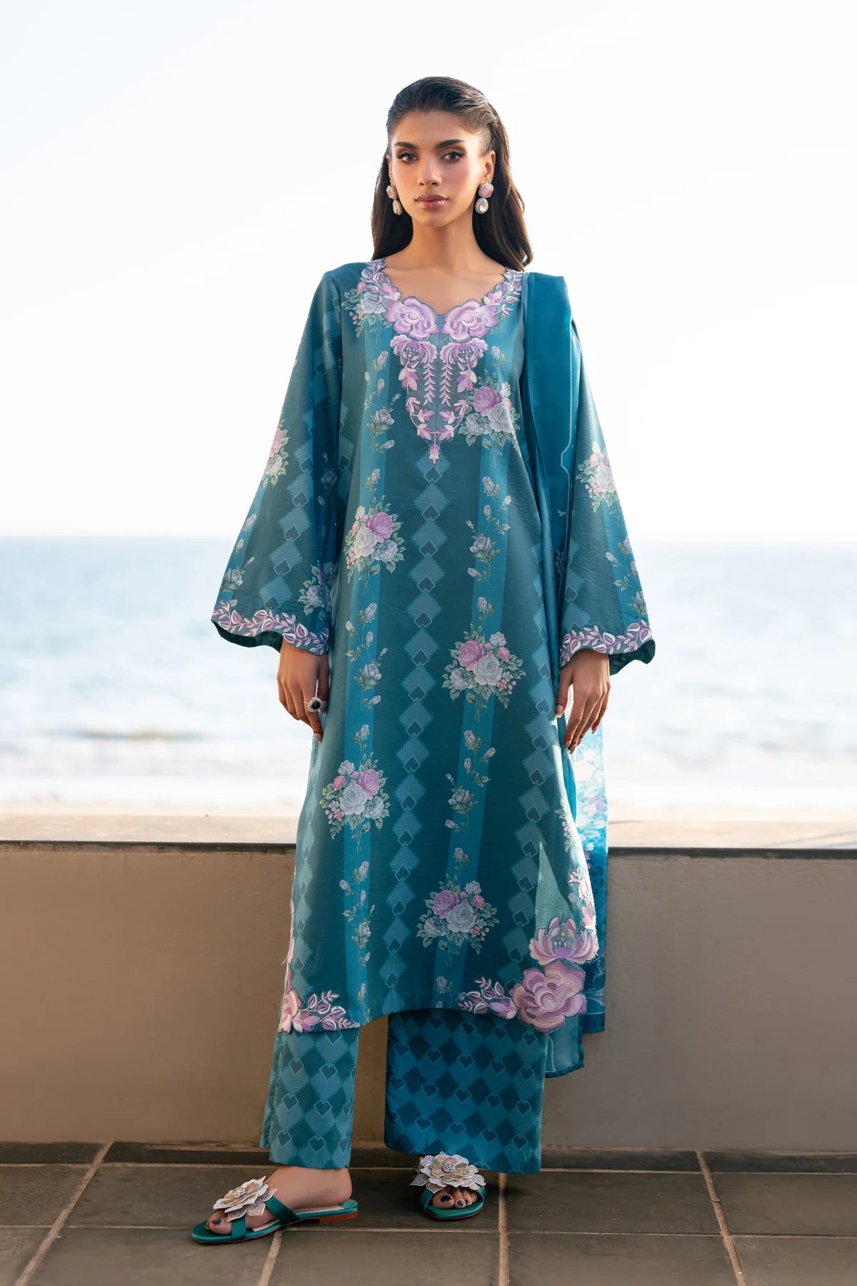 XENIA LAYANA SUMMER CYRUS