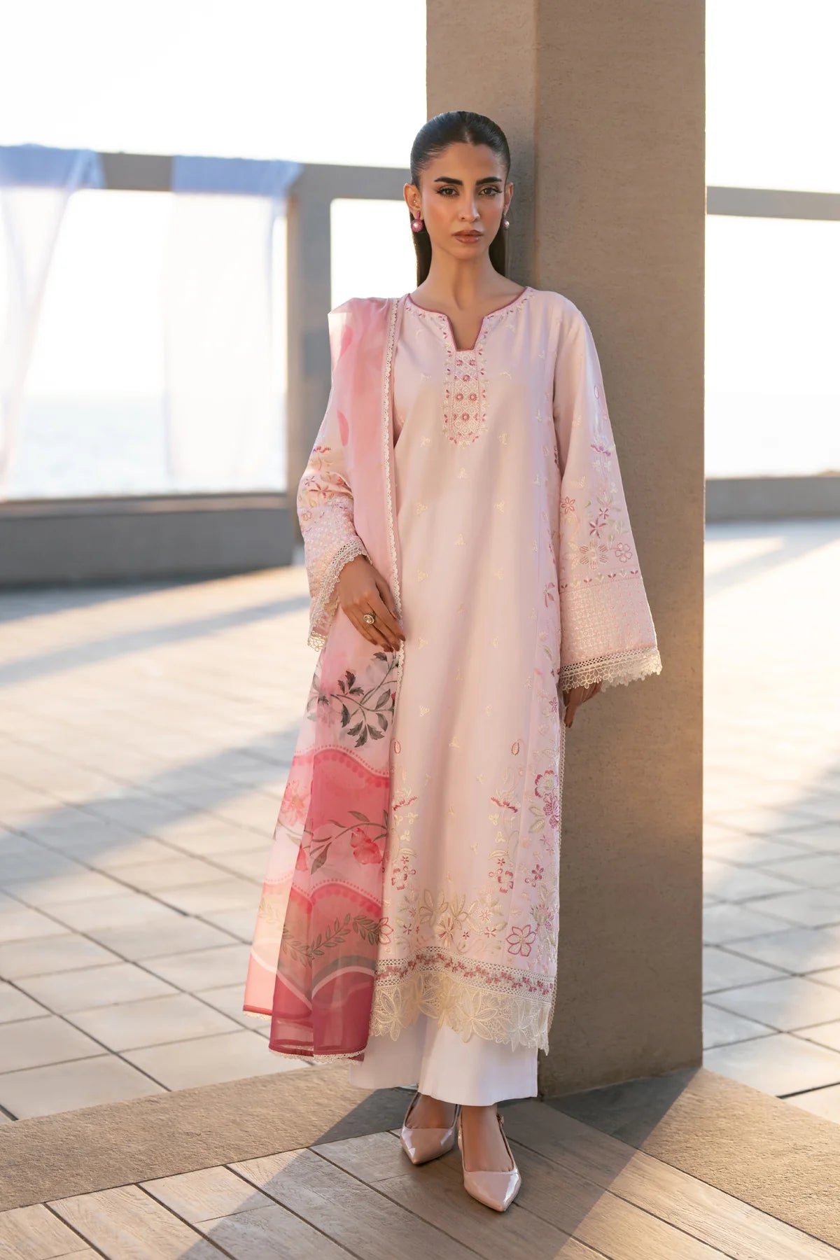 XENIA LAYANA SUMMER GITI