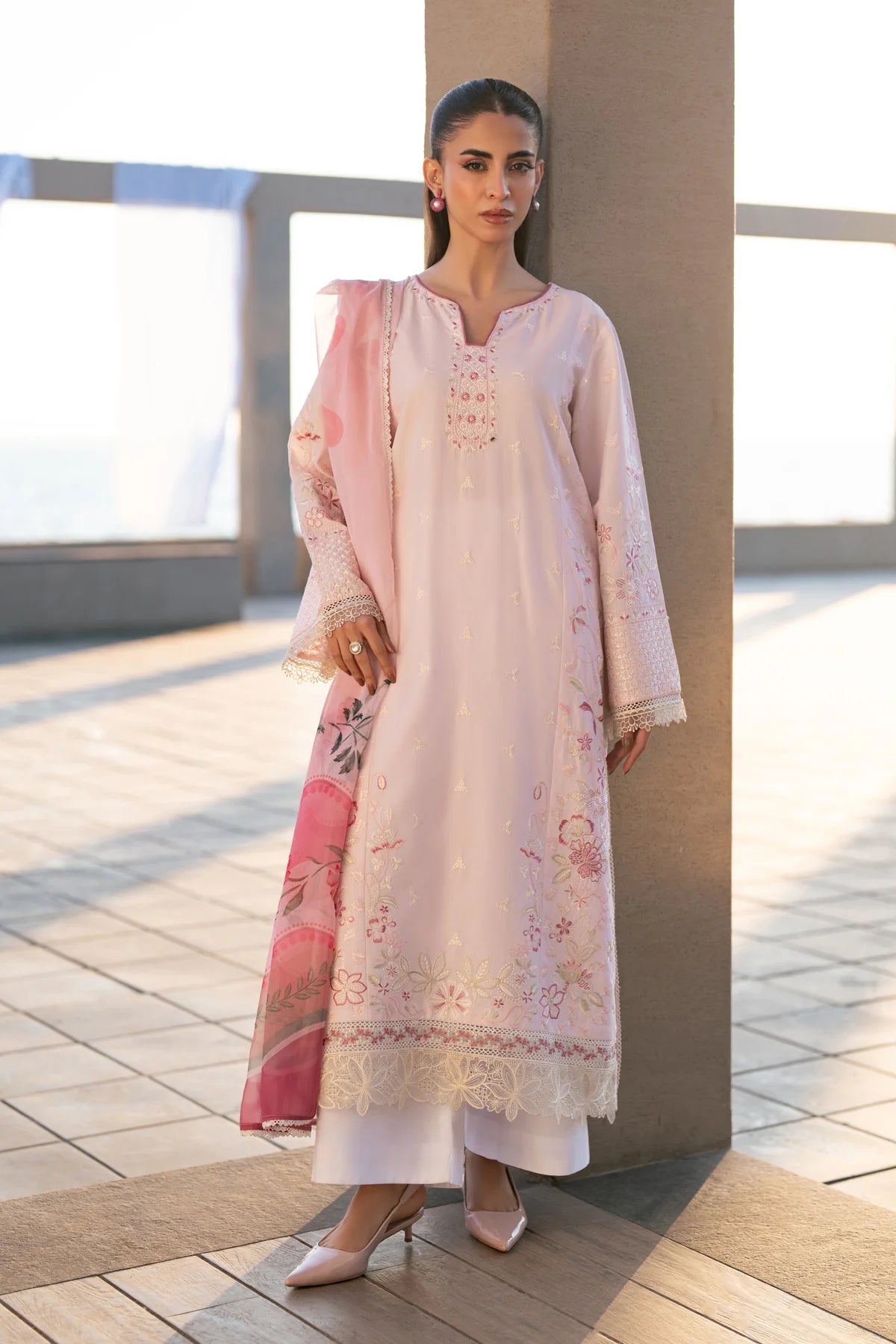 XENIA LAYANA SUMMER GITI