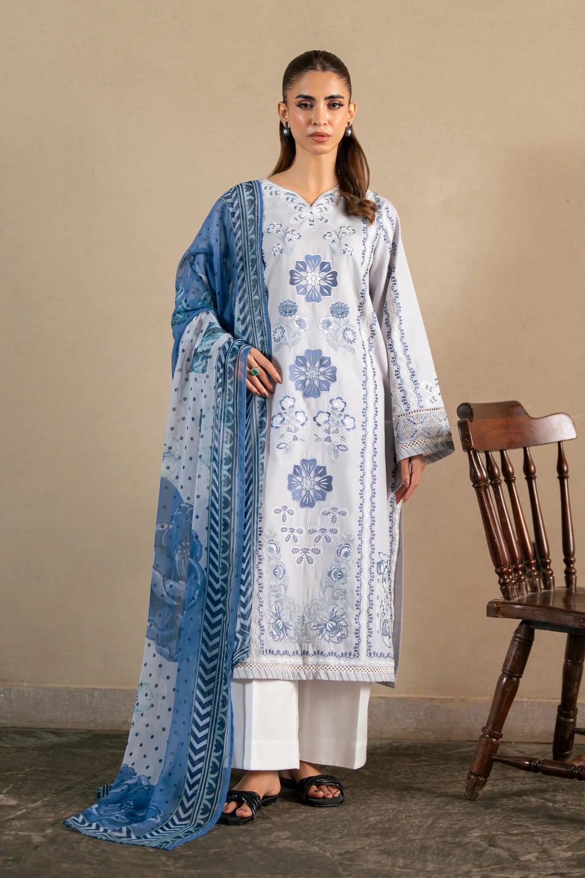 XENIA LAYANA SUMMER HASTI