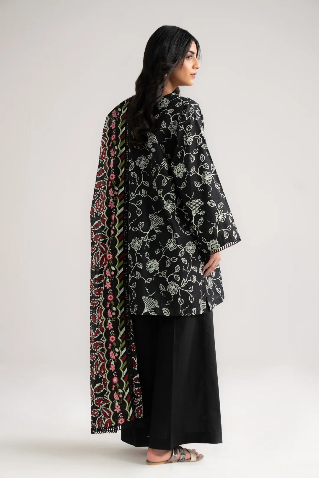 BEYOND EAST PRINTS  WUB164525