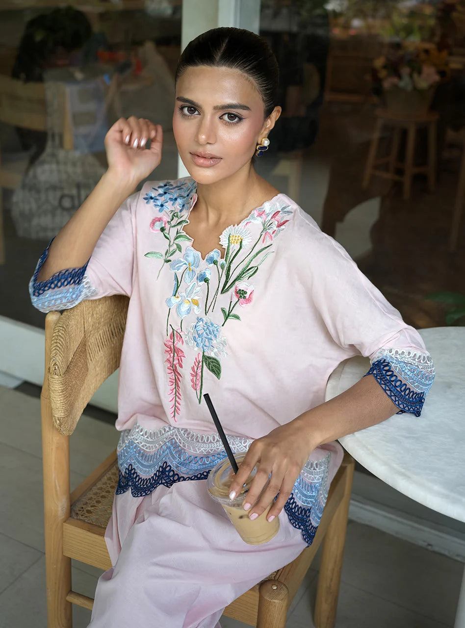 ZAINAB CHOTTANI  DAHLEA 2PC