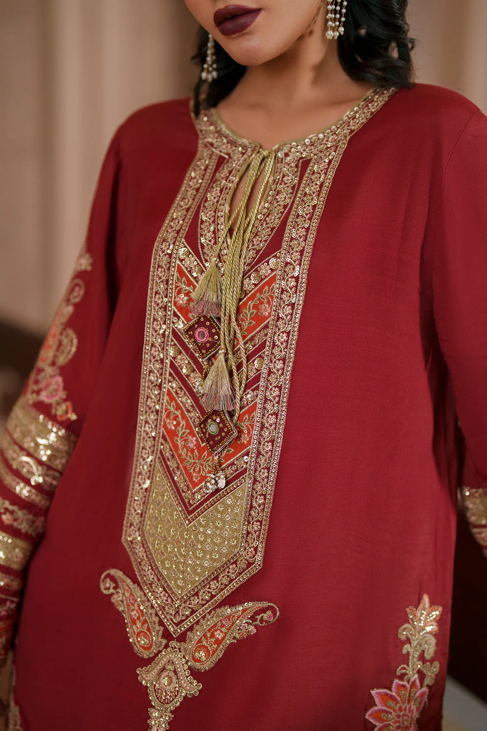 E1032-104-415 ETHNIC