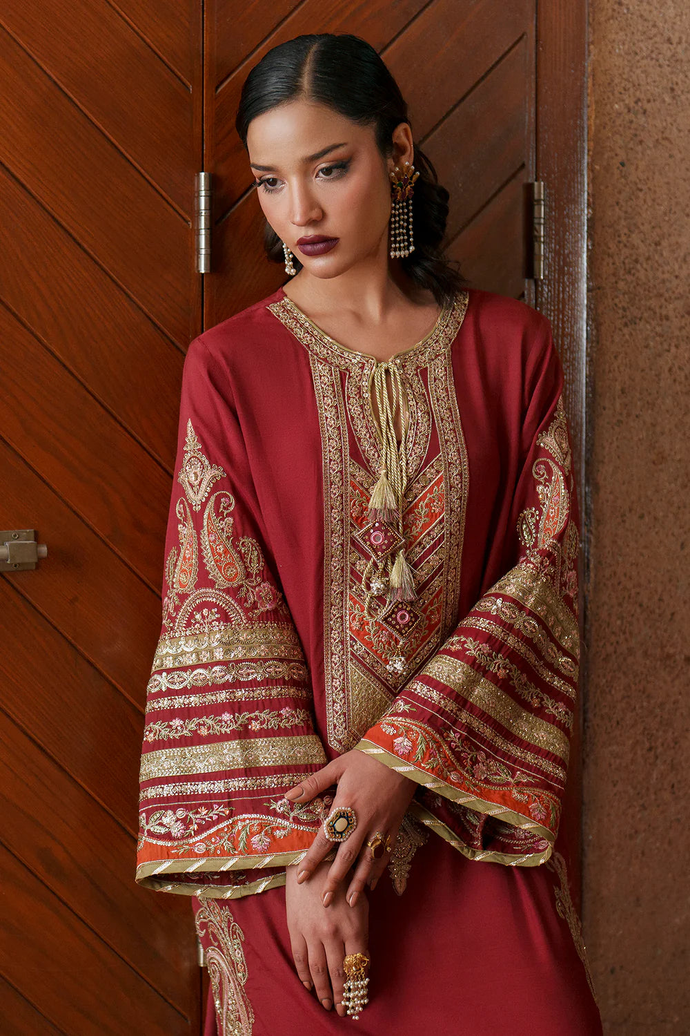 E1032-104-415 ETHNIC