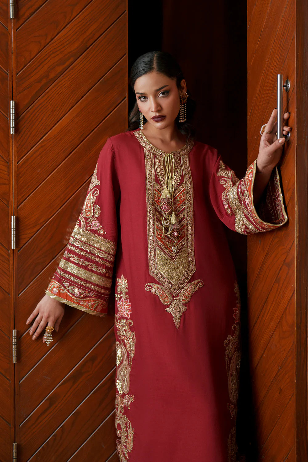 E1032-104-415 ETHNIC