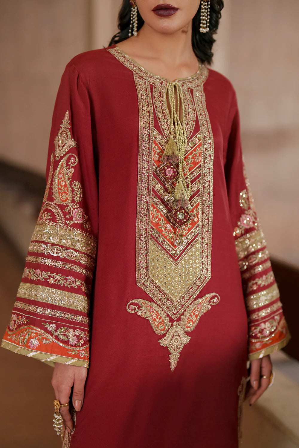 E1032-104-415 ETHNIC