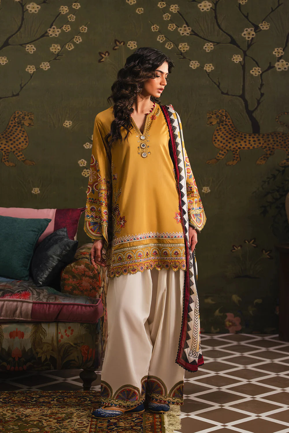 ETHNIC E4016-103-218 1PC