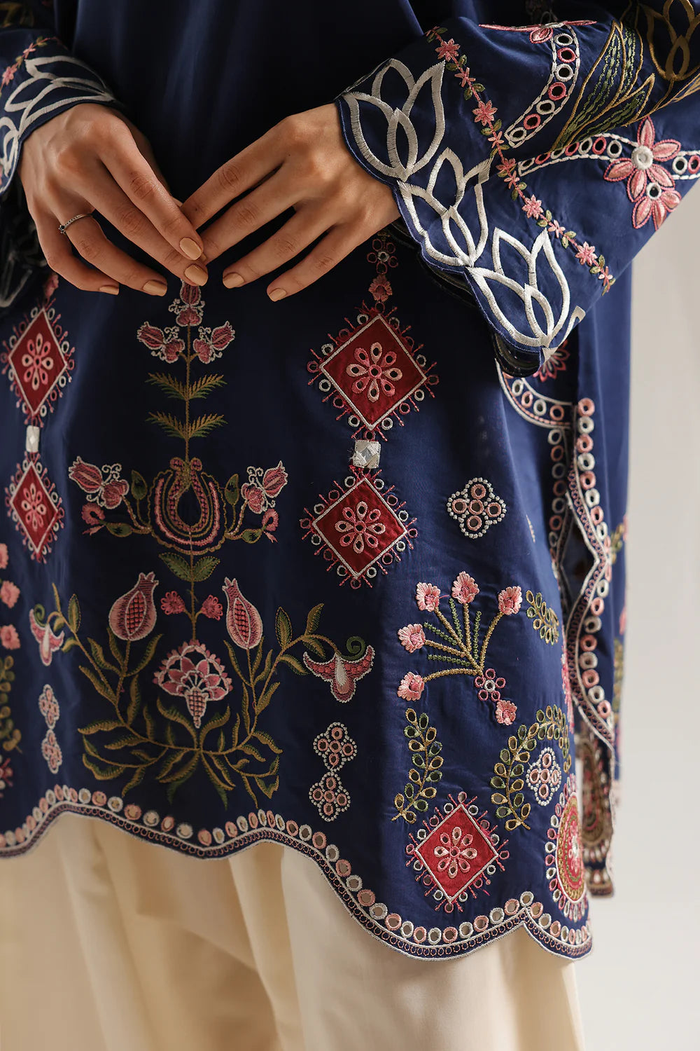 ETHNIC E4074-103-619 2PC