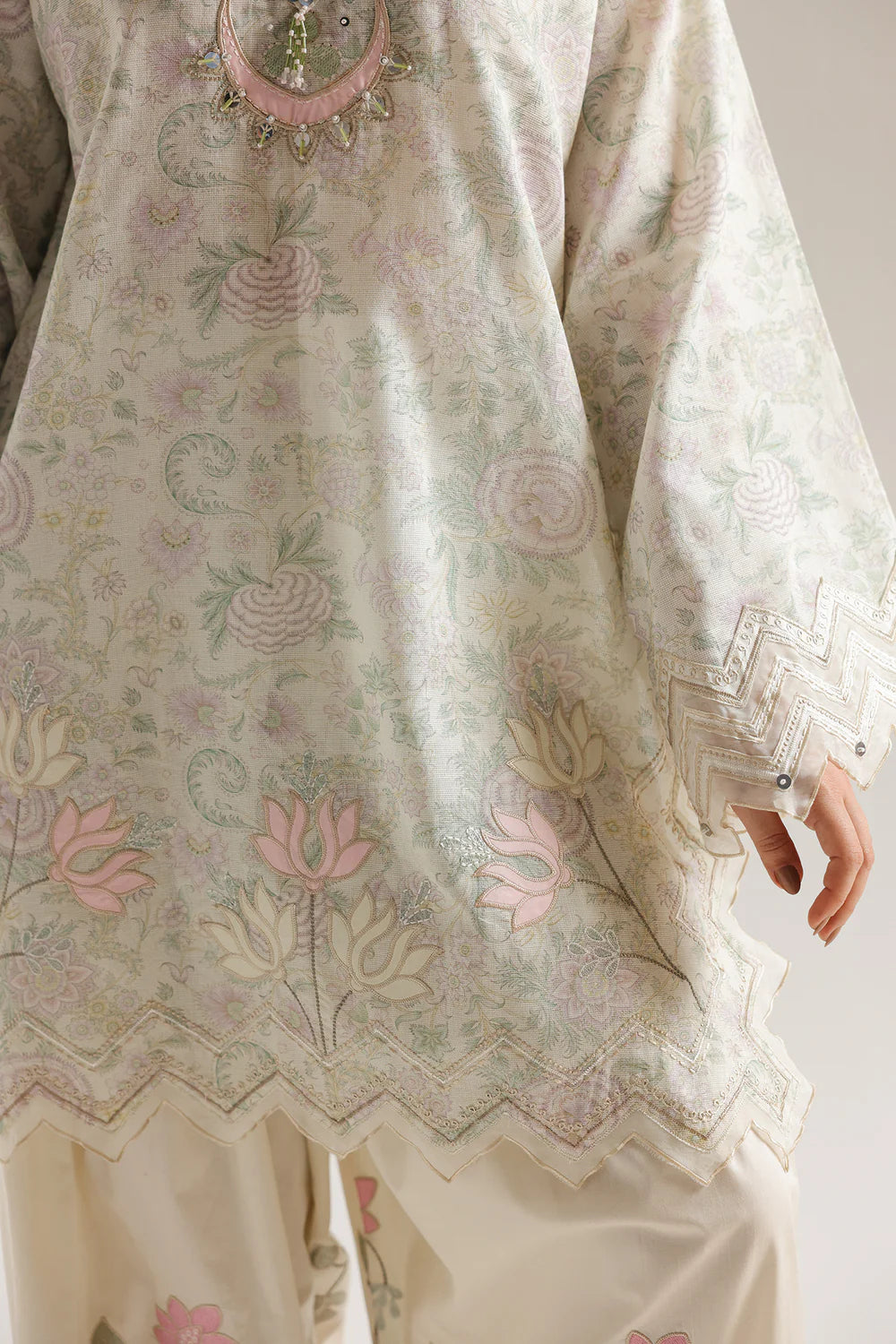 ETHNIC E4099-103-002 2PC