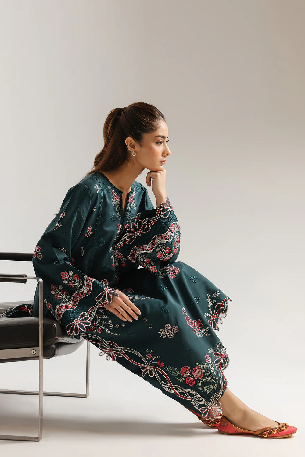 ETHNIC E4240-103-704 2PC