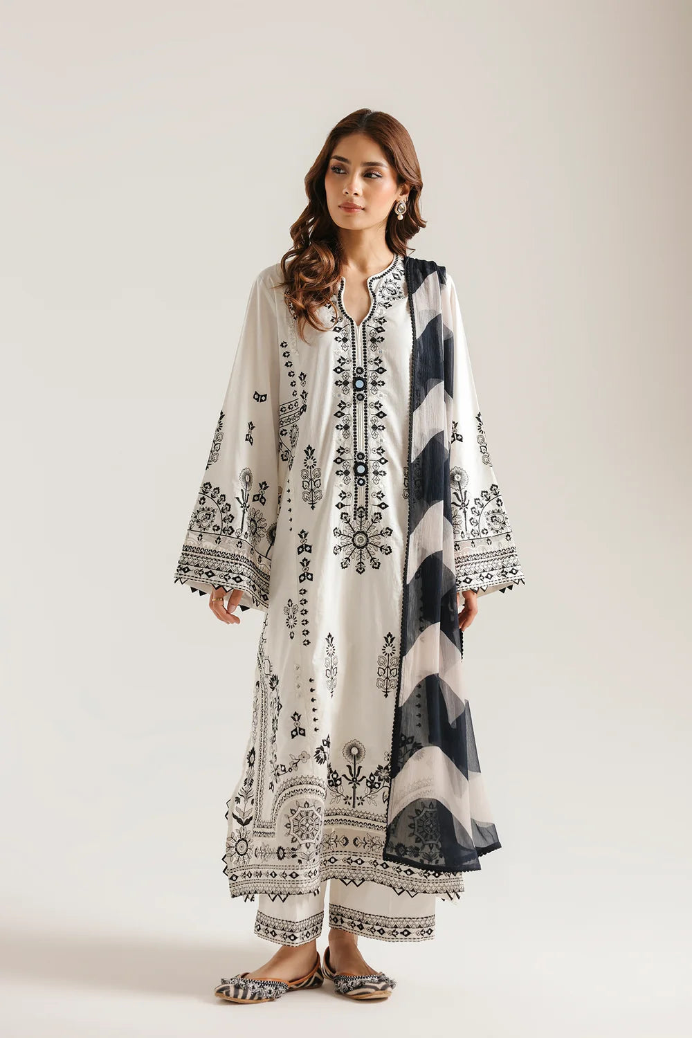 ETHNIC E4601-103-003 3PC