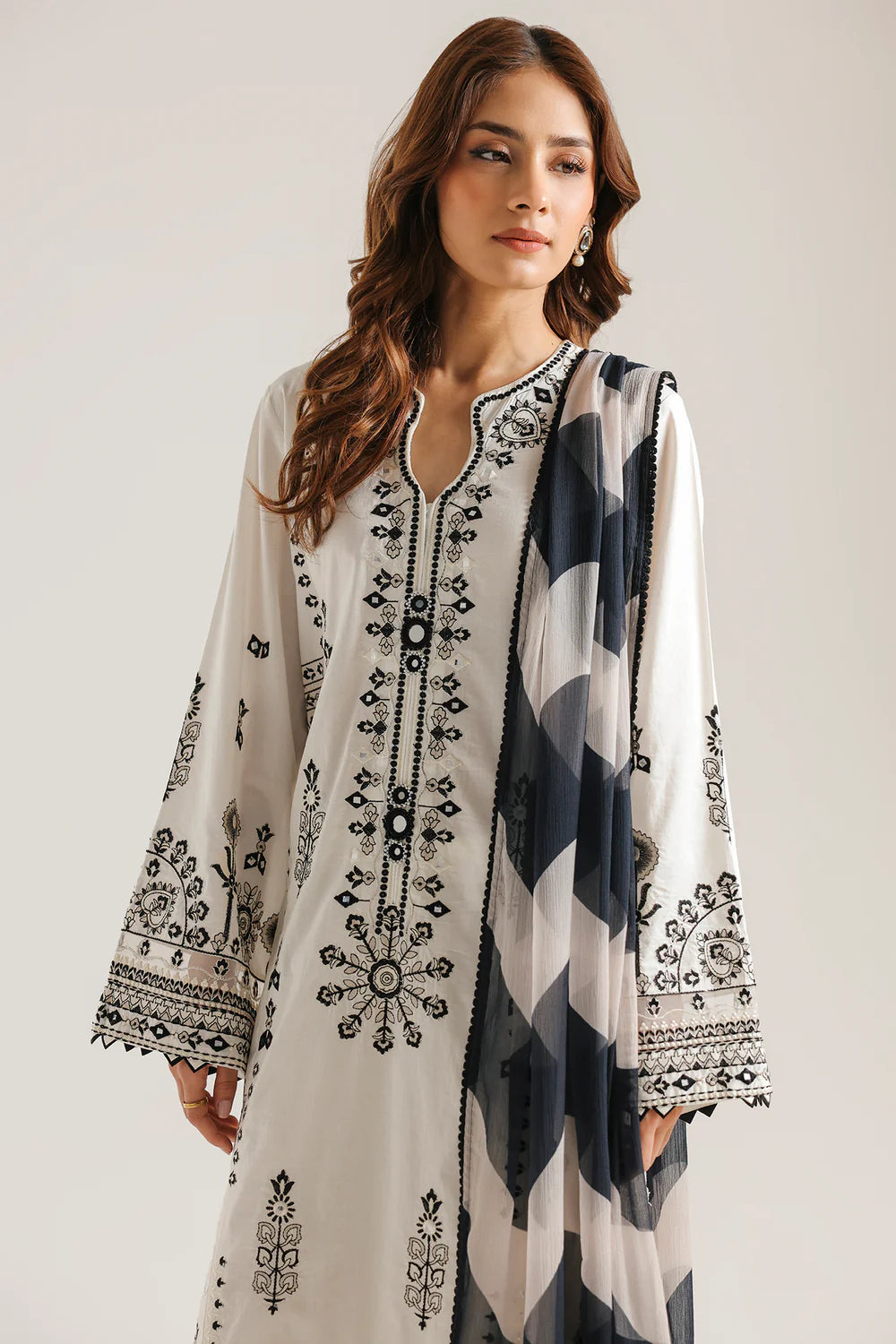 ETHNIC E4601-103-003 3PC