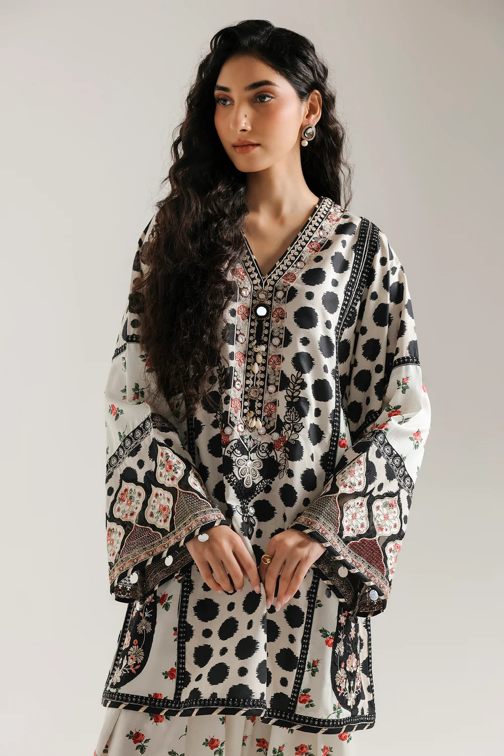 ETHNIC E4760-103-002 2PC