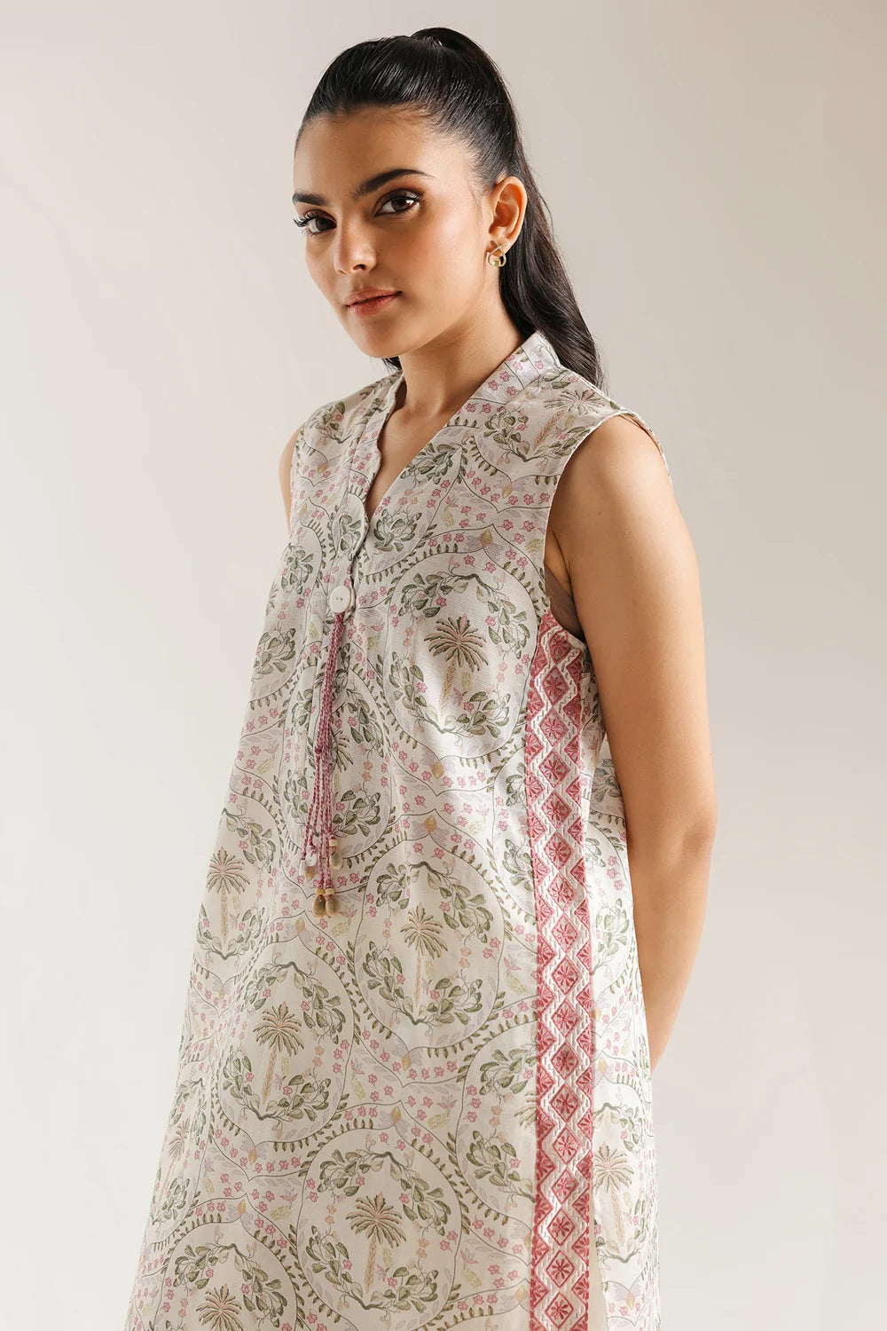 ETHNIC E7736-102-002 2PC