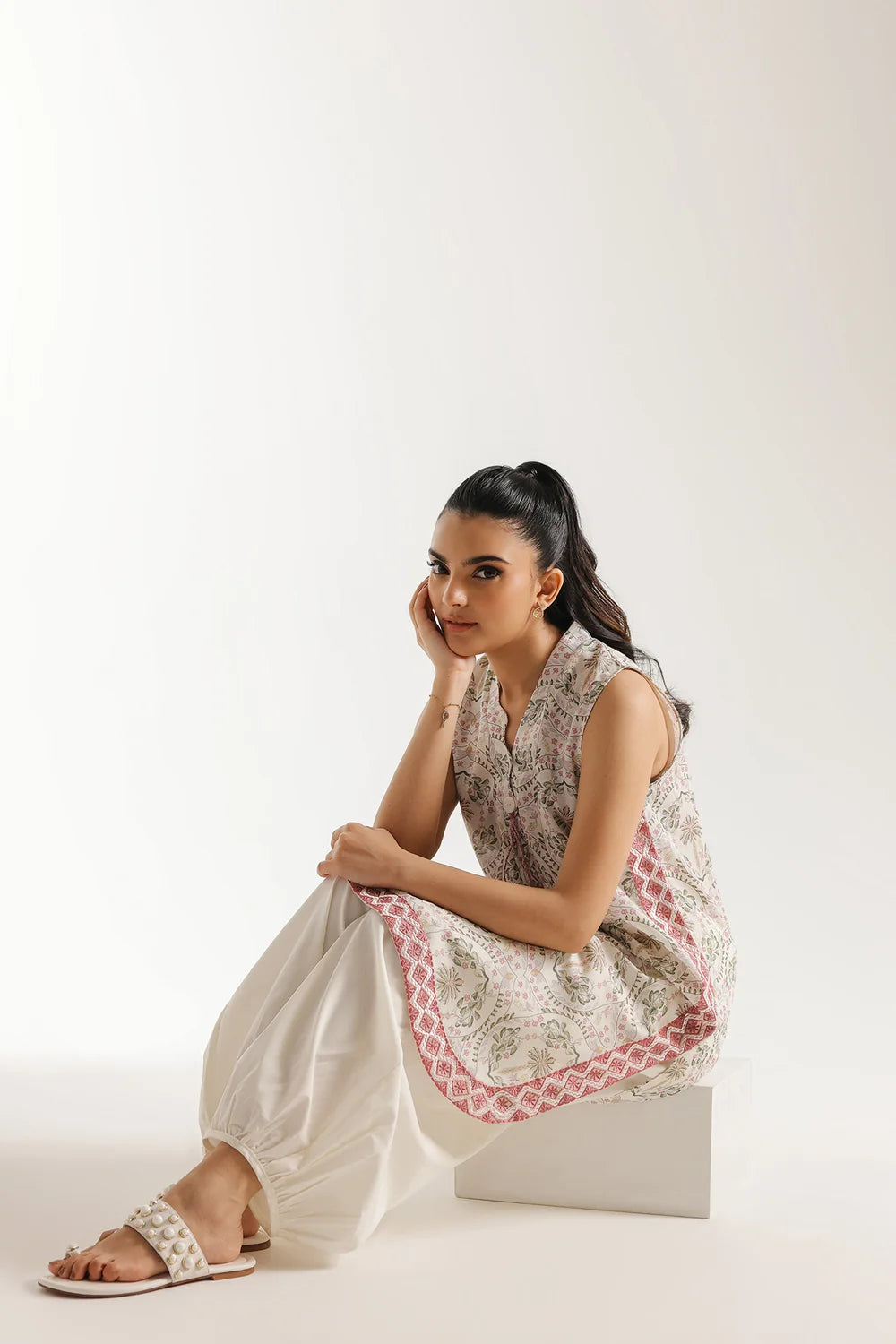 ETHNIC E7736-102-002 2PC