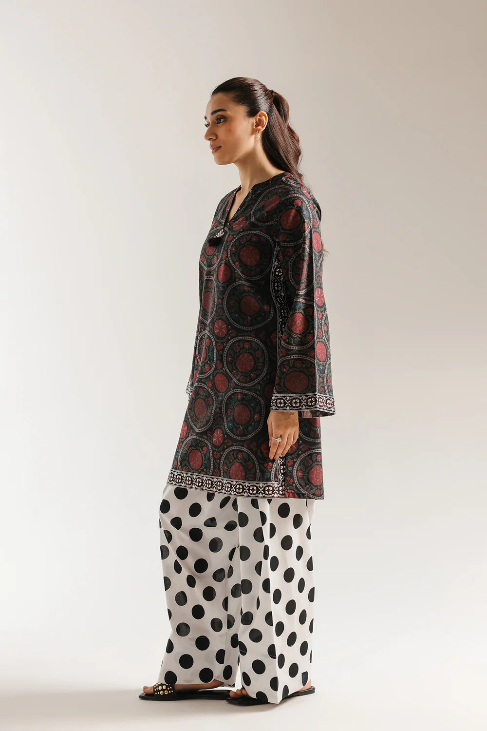 ETHNIC E7751-102-902 2PC