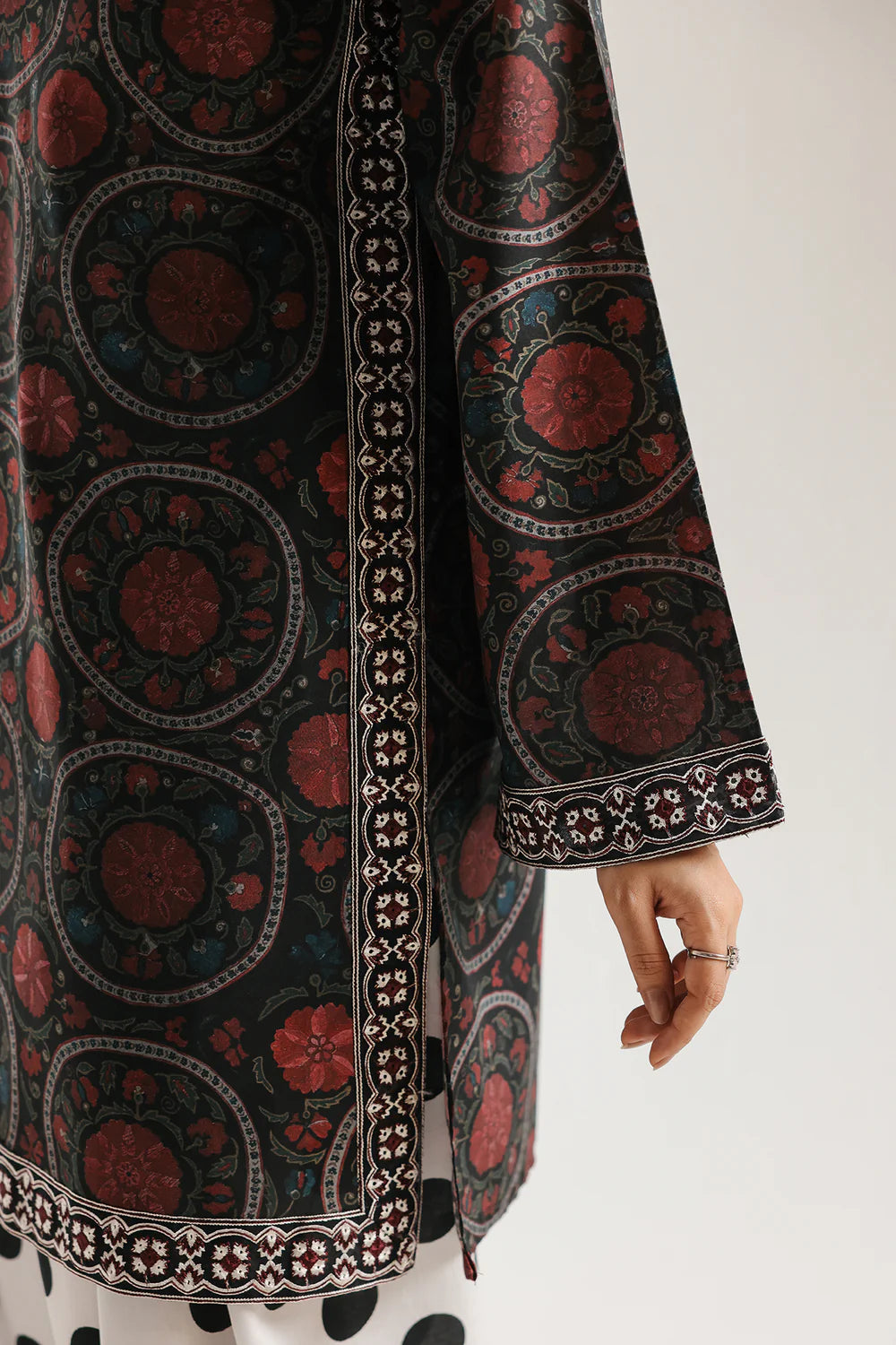 ETHNIC E7751-102-902 2PC