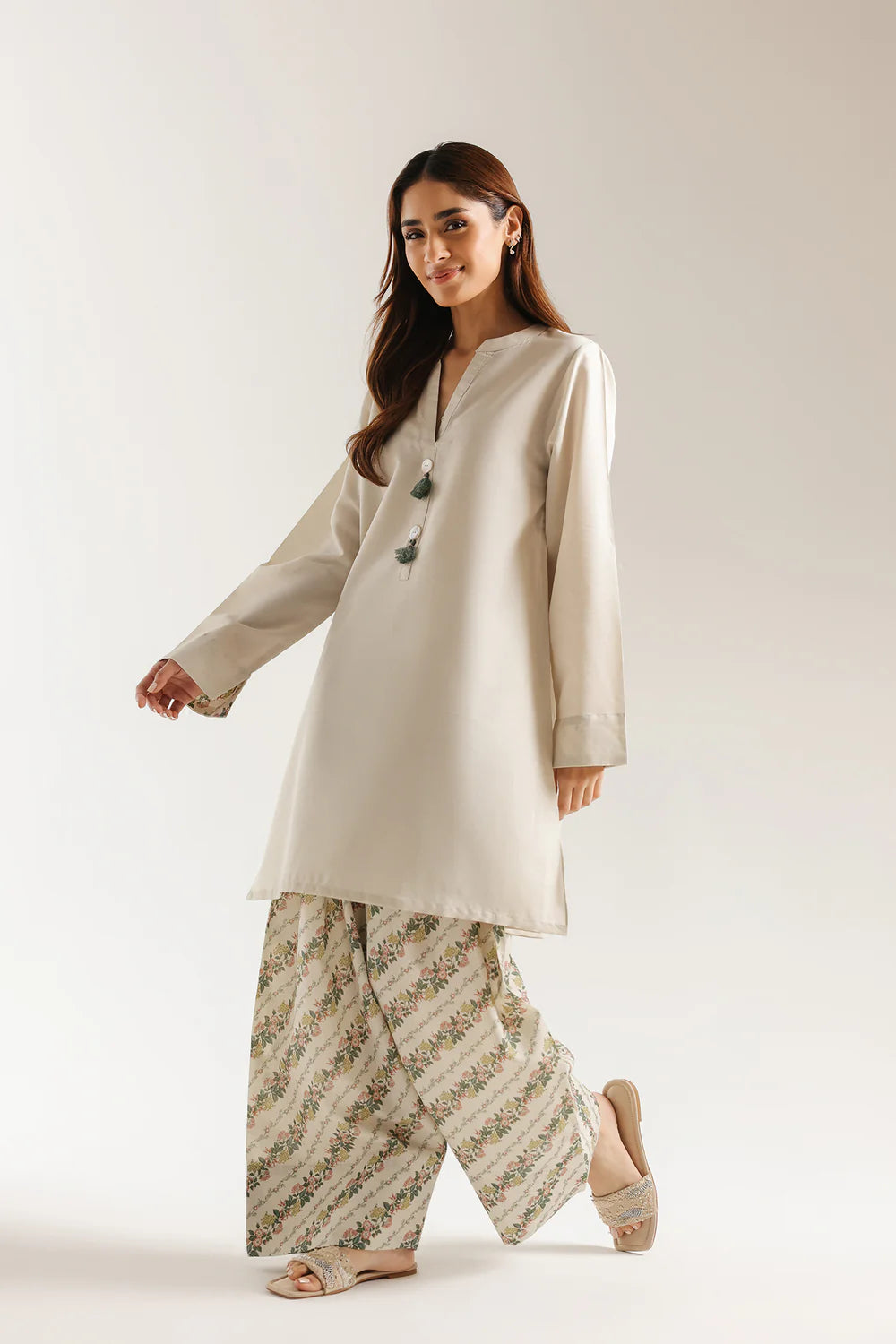 ETHNIC E8110-102-005 2PC