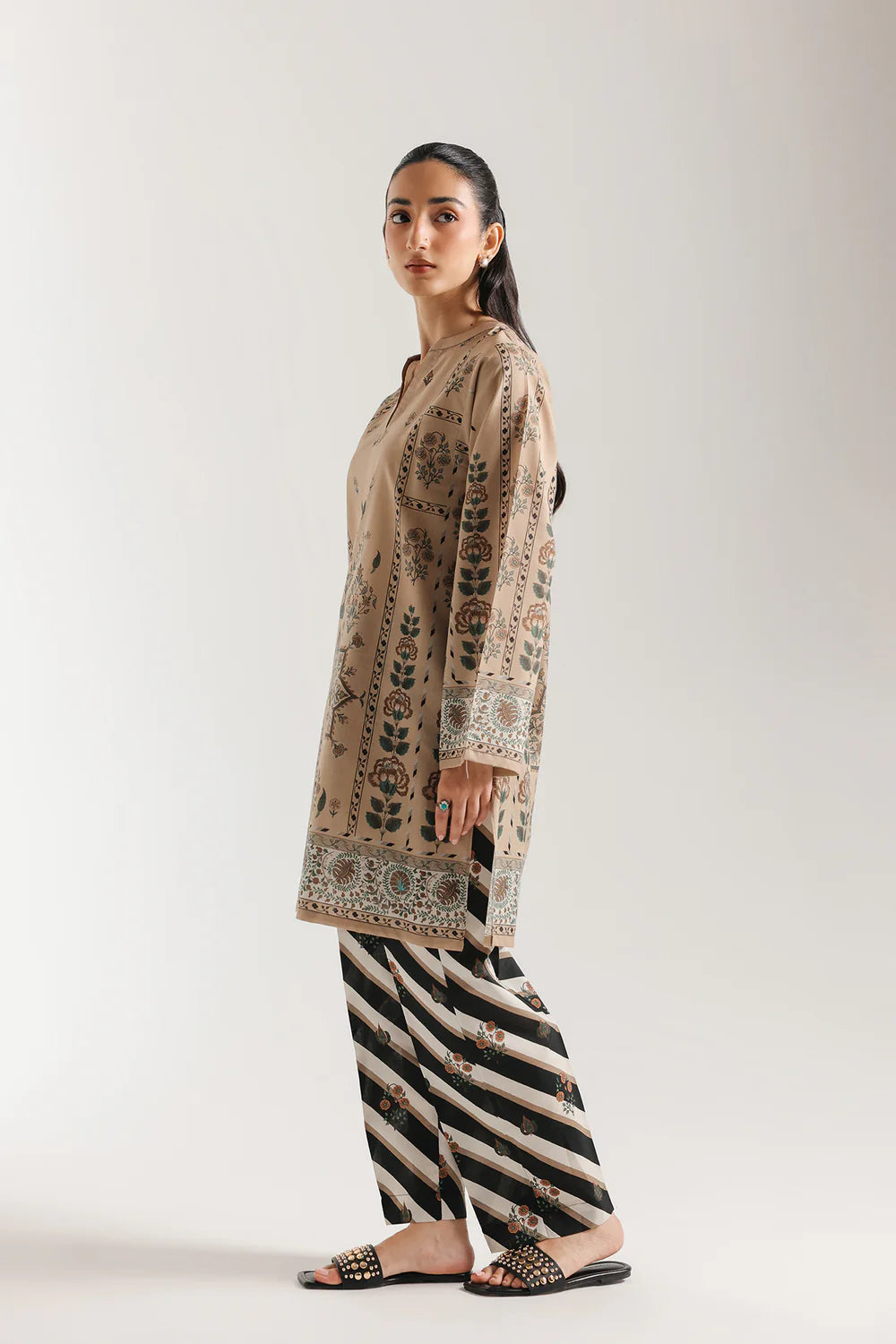 ETHNIC E8133-102-803  2PC
