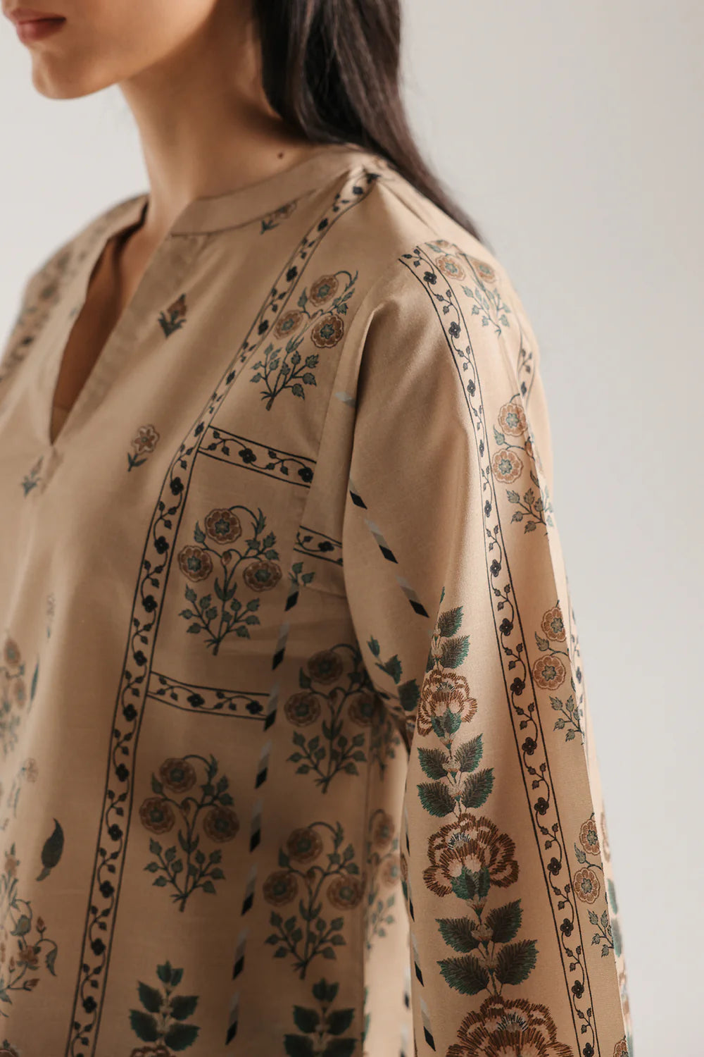 ETHNIC E8133-102-803  2PC