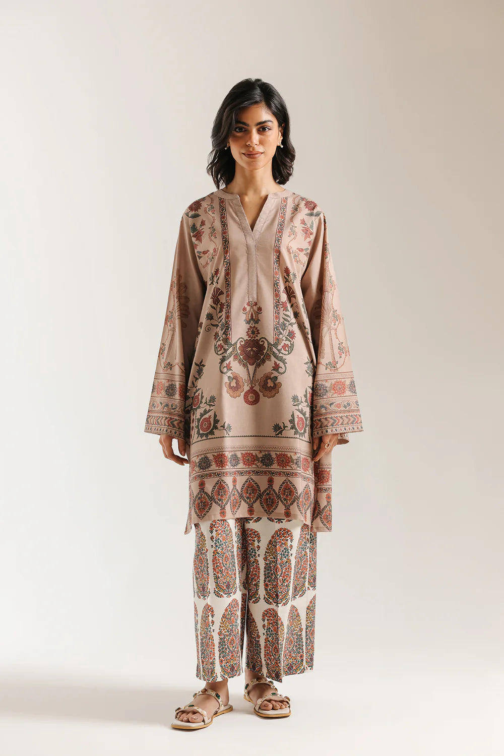 ETHNIC E8169-102-813 2PC