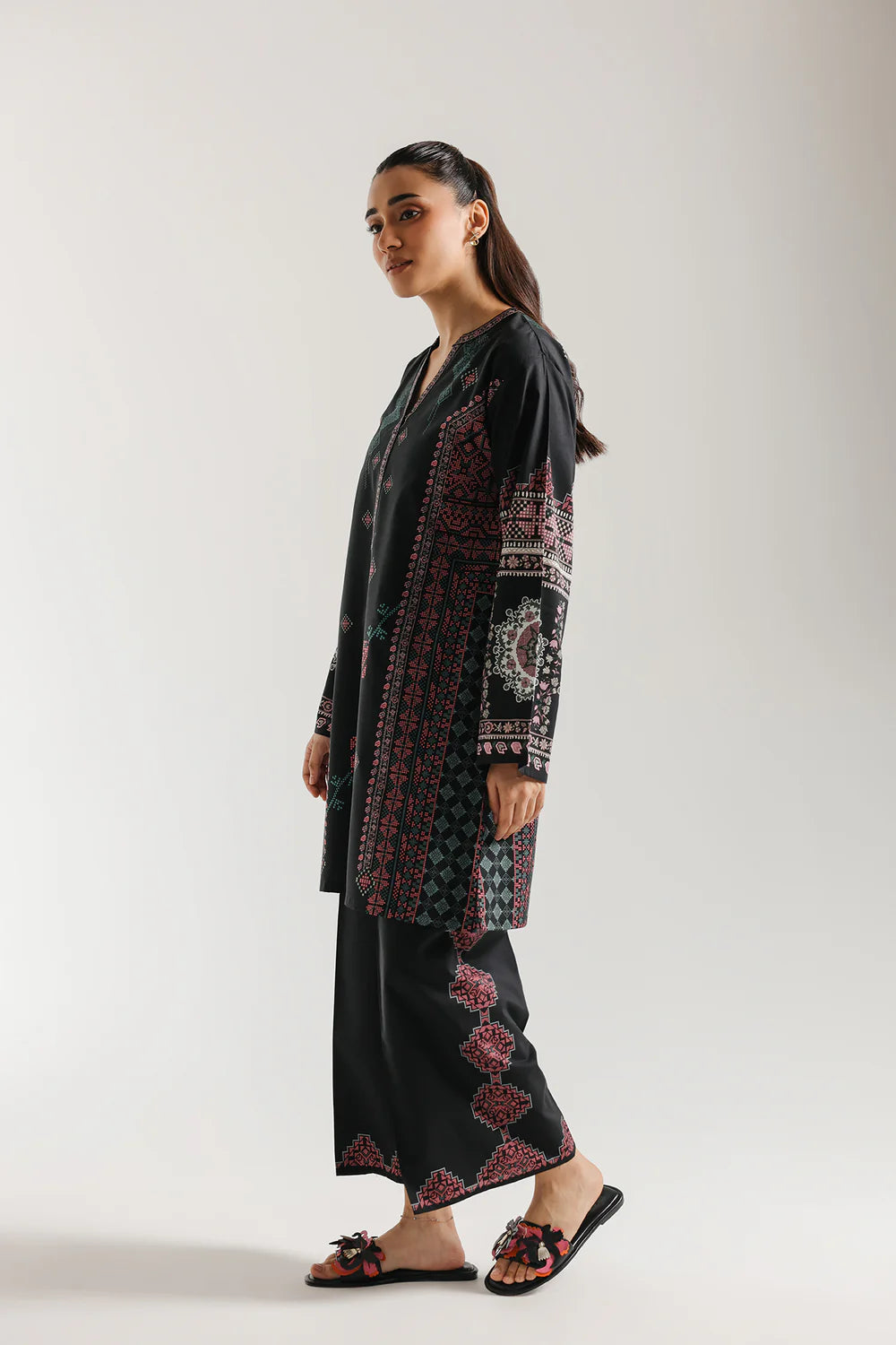 ETHNIC E8196-102-902 2PC