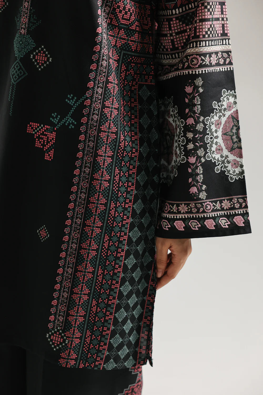 ETHNIC E8196-102-902 2PC