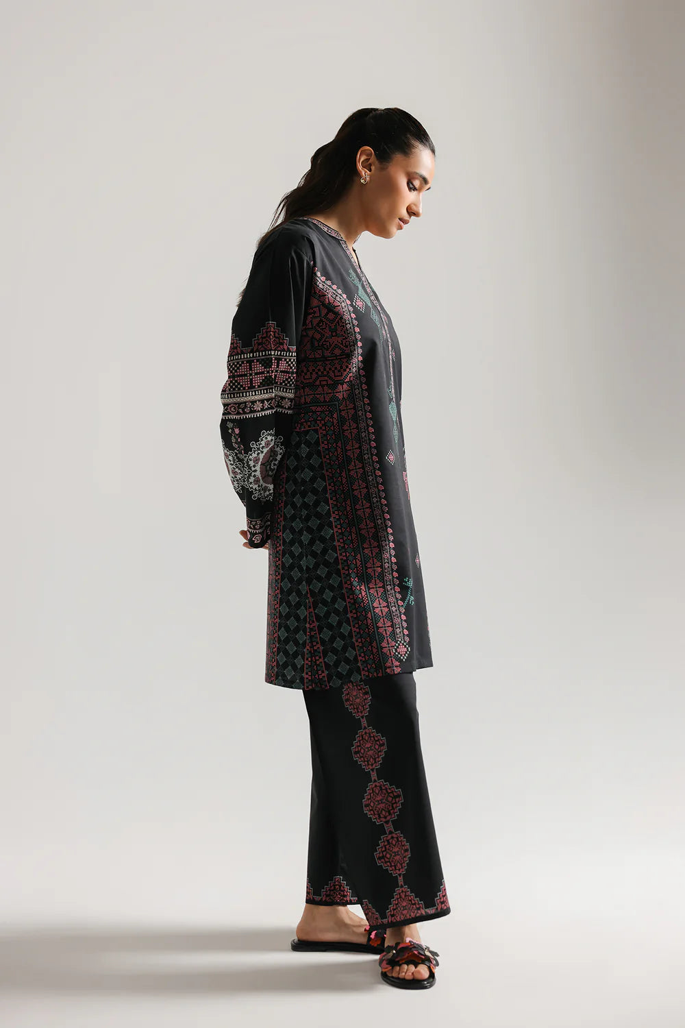 ETHNIC E8196-102-902 2PC