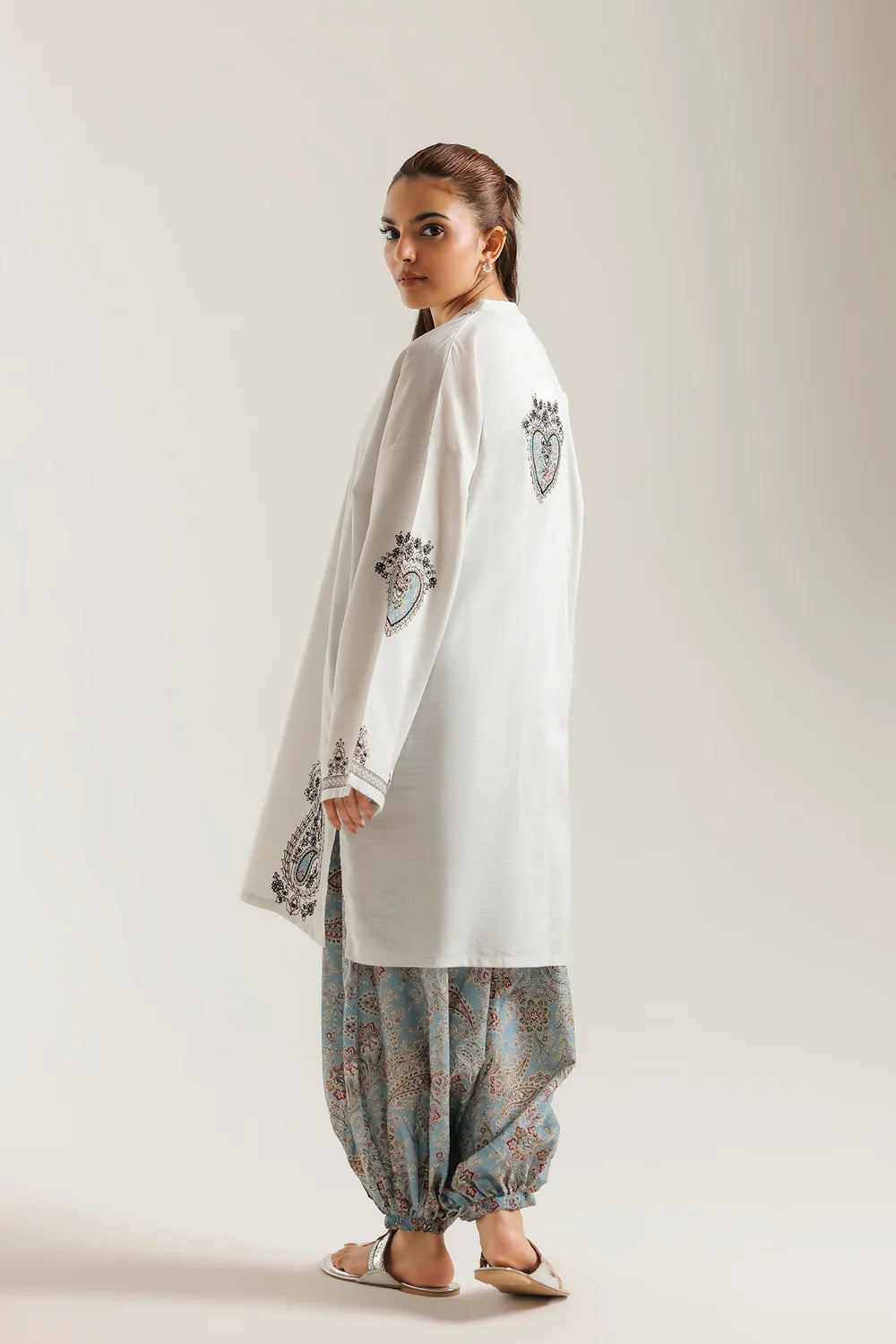 ETHNIC E8281-102-003 2PC