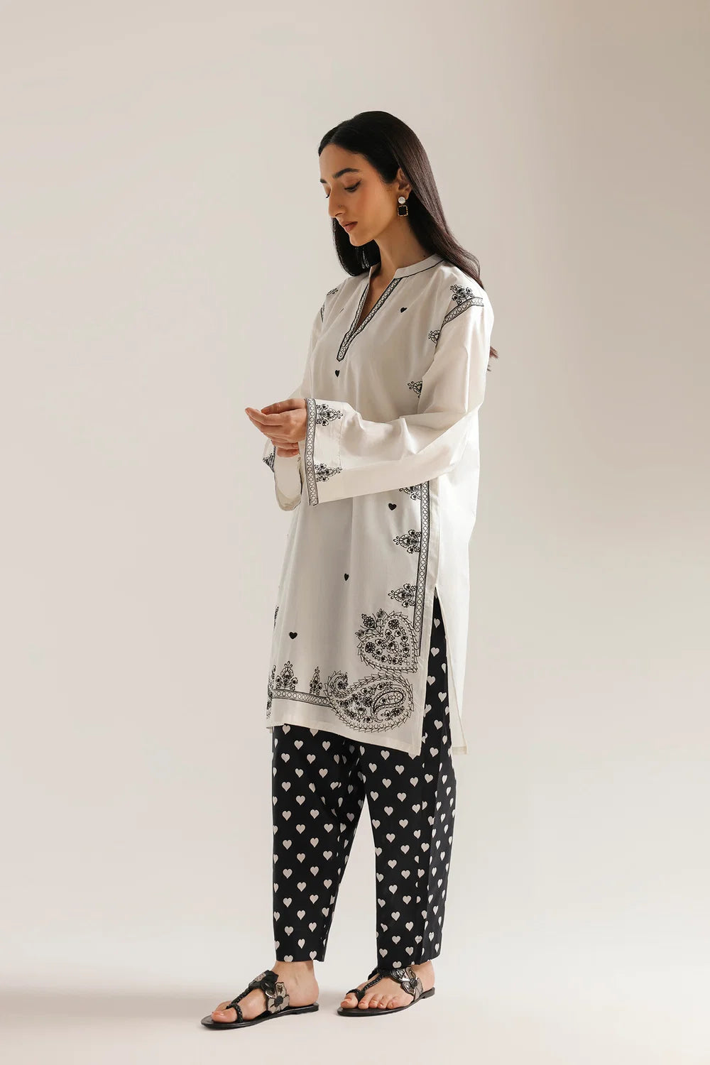 ETHNIC E8434-102-005 2PC