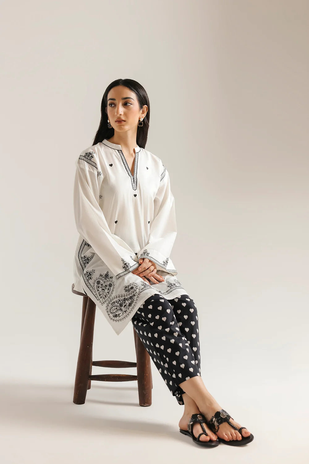 ETHNIC E8434-102-005 2PC