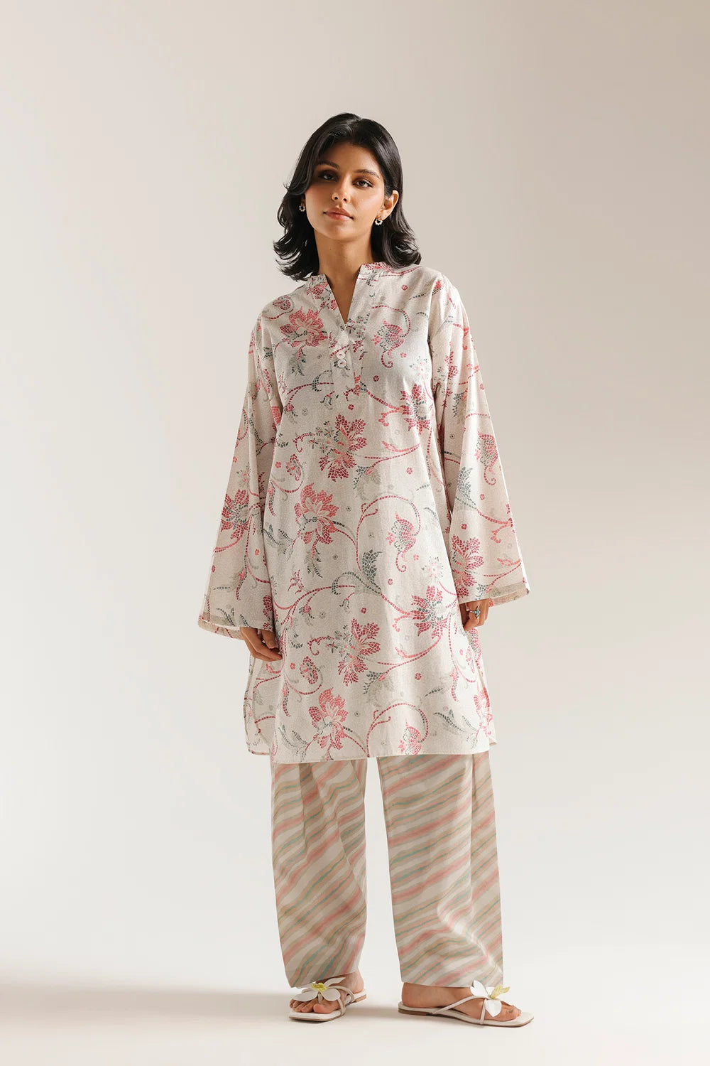 ETHNIC E8517-102-002 2PC