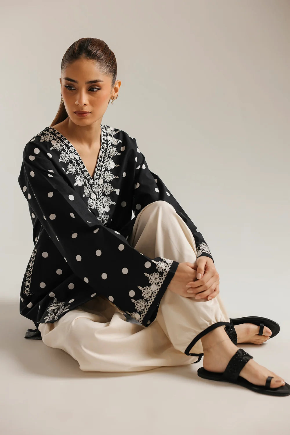 ETHNIC E9329-102-902 2PC