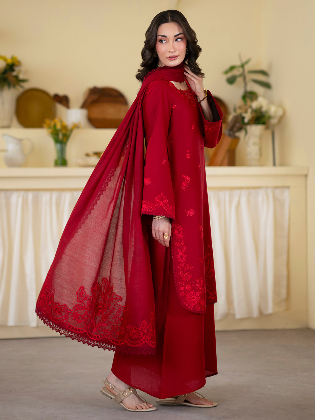 MAHNUR EMBER EM-012