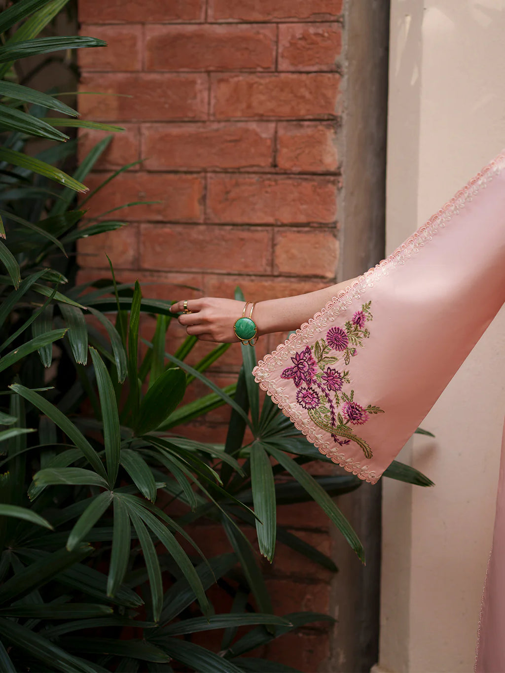 FIONA BY MAHNUR LAWN  F-01