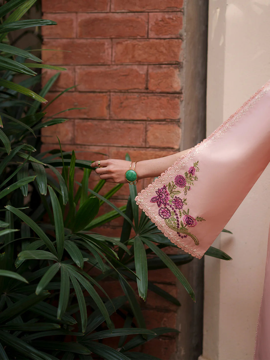 FIONA BY MAHNUR LAWN  F-01