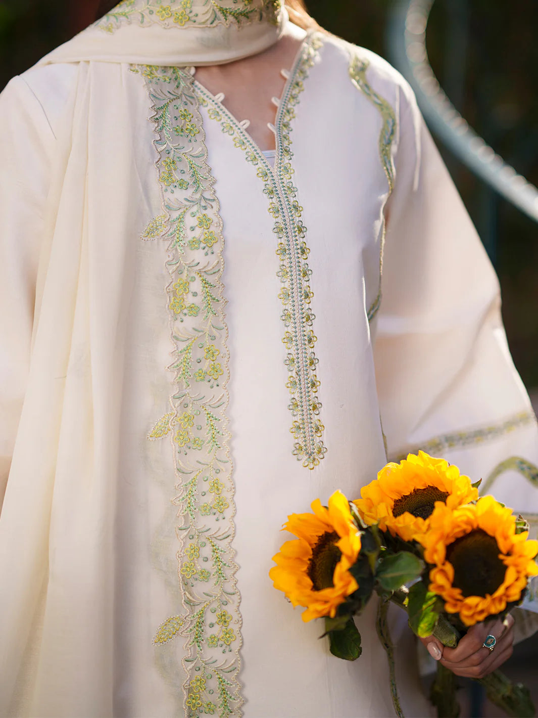 FIONA BY MAHNUR LAWN F-03