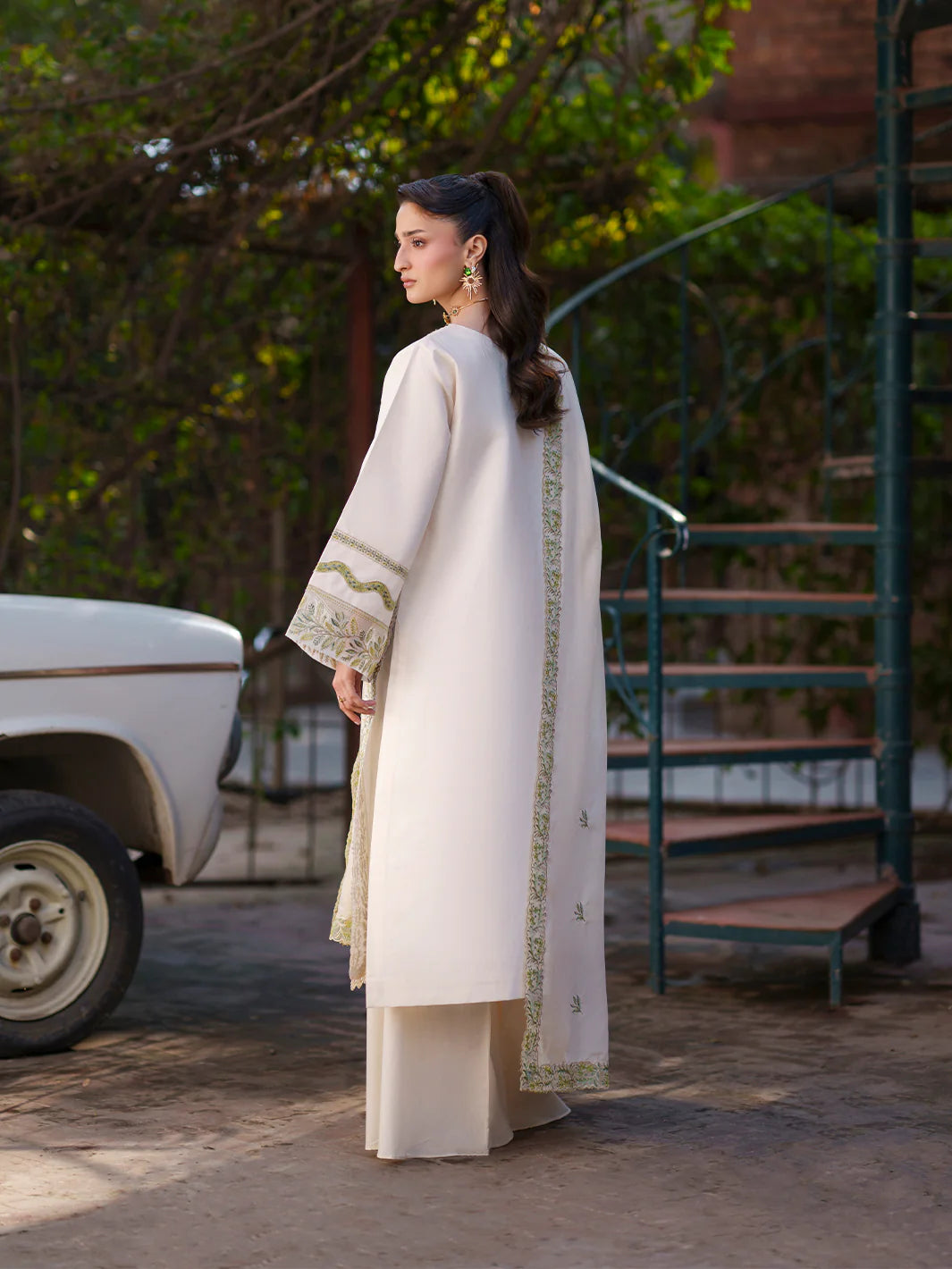 FIONA BY MAHNUR LAWN F-03