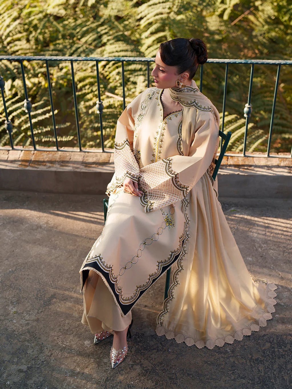 FIONA BY MAHNUR LAWN F-04