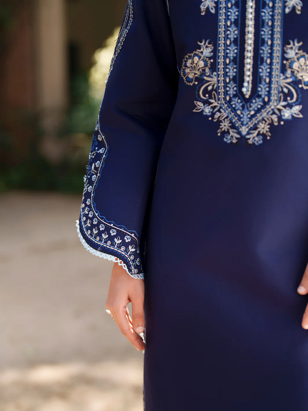 FIONA BY MAHNUR LAWN  F-06