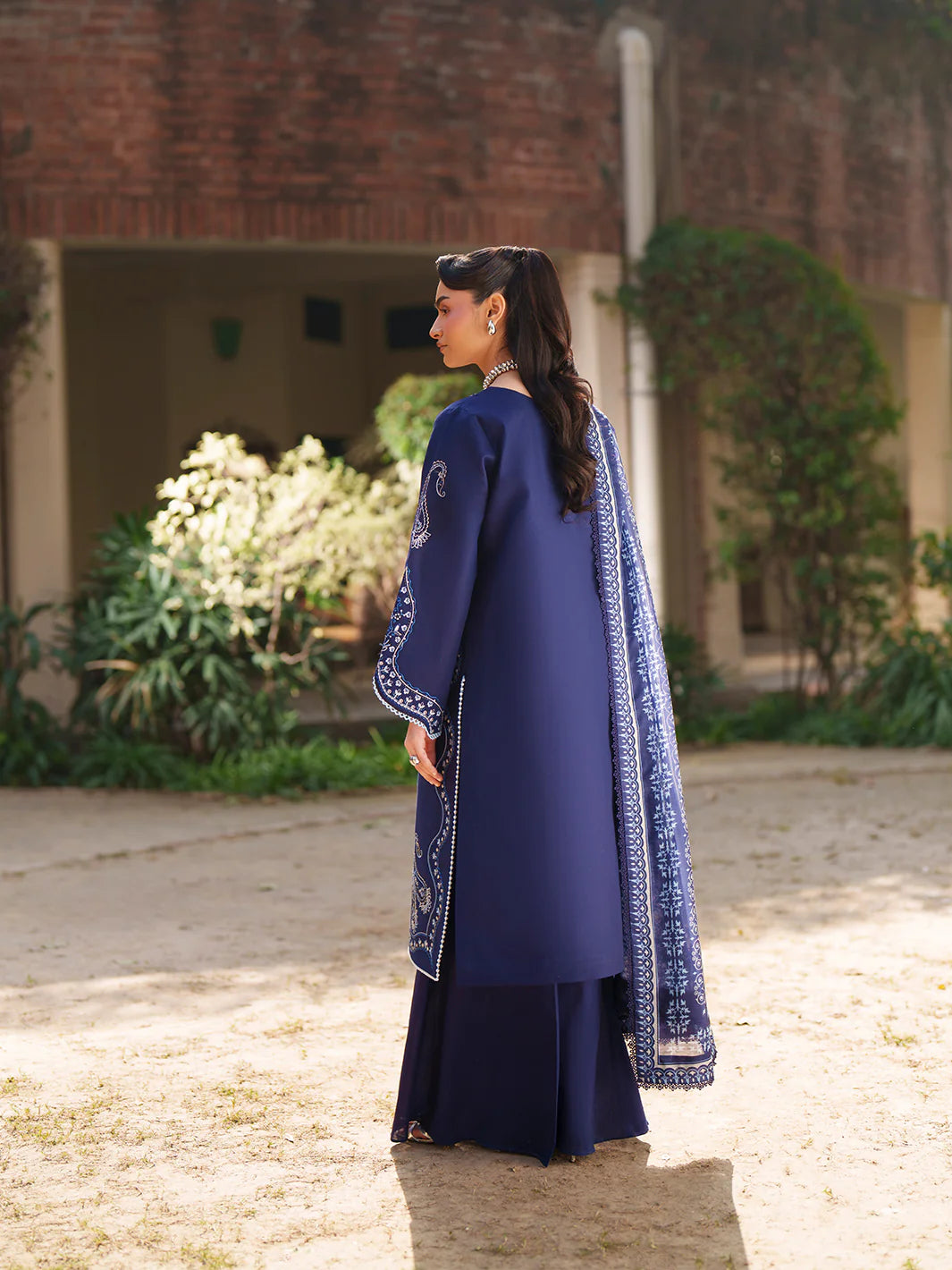 FIONA BY MAHNUR LAWN  F-06