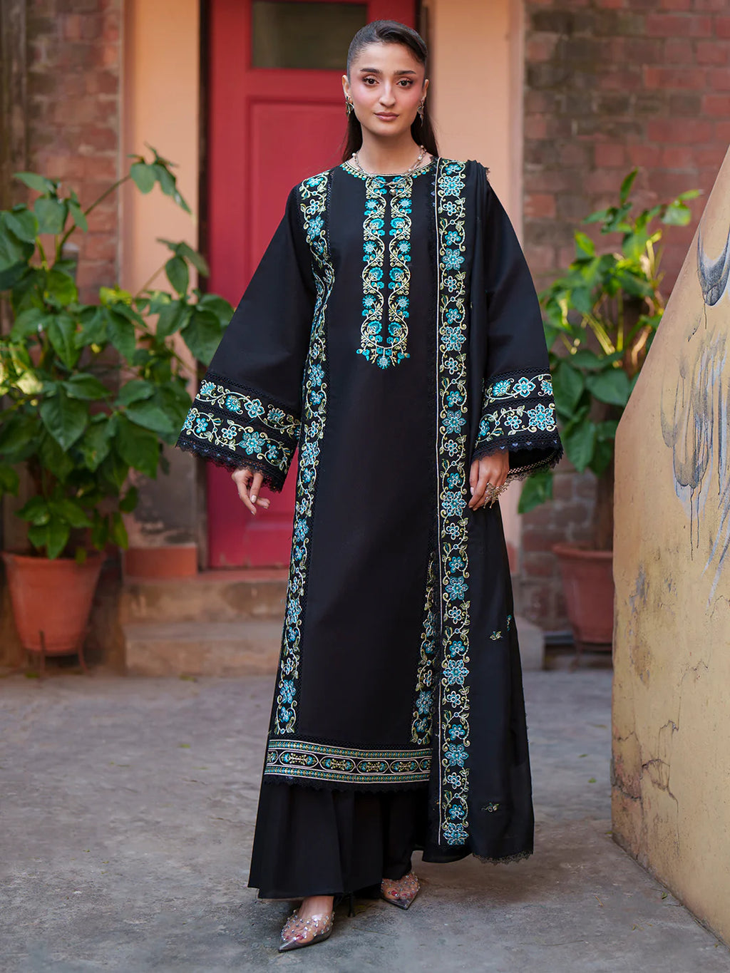 FIONA BY MAHNUR LAWN F-11