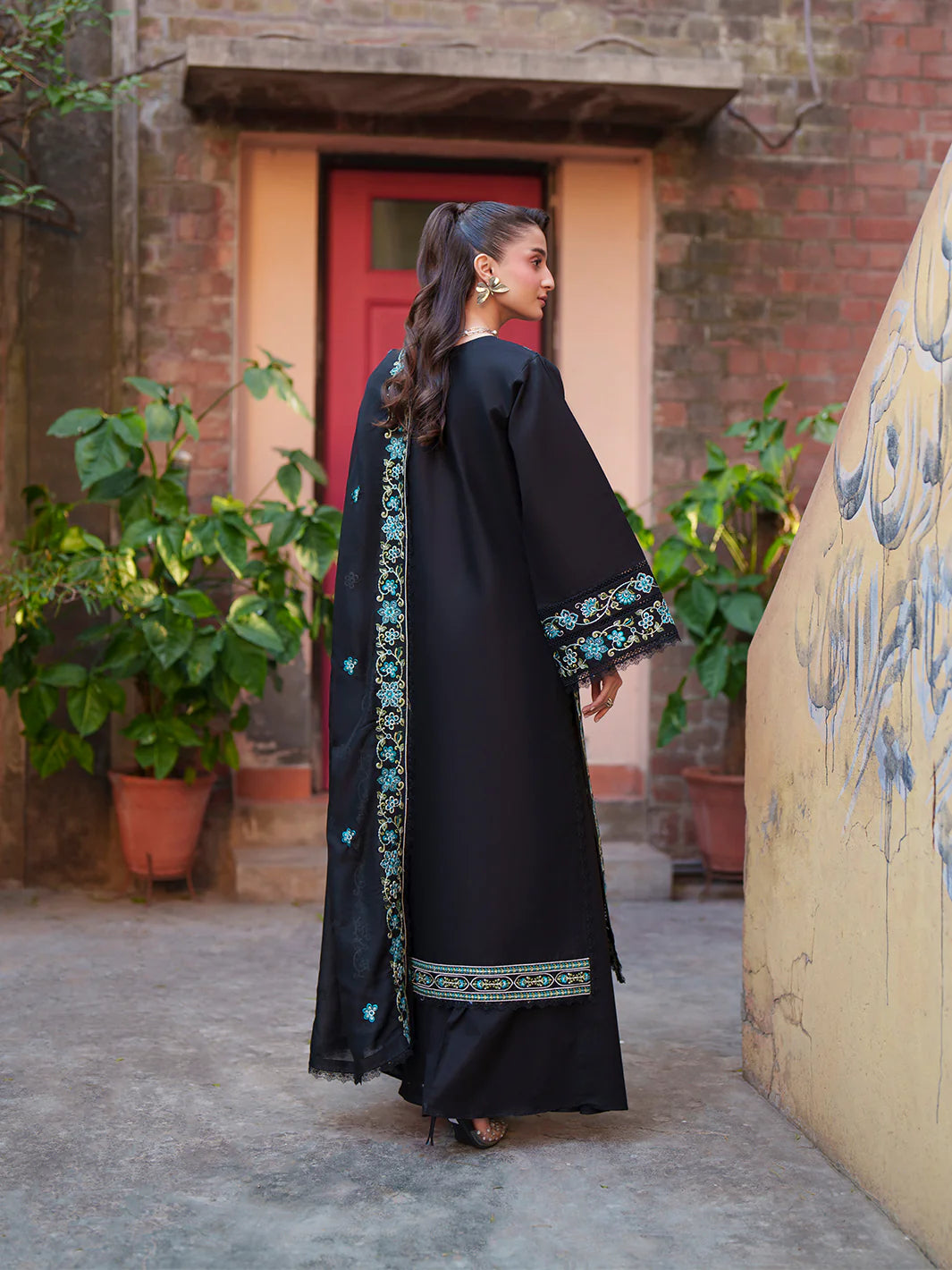 FIONA BY MAHNUR LAWN F-11