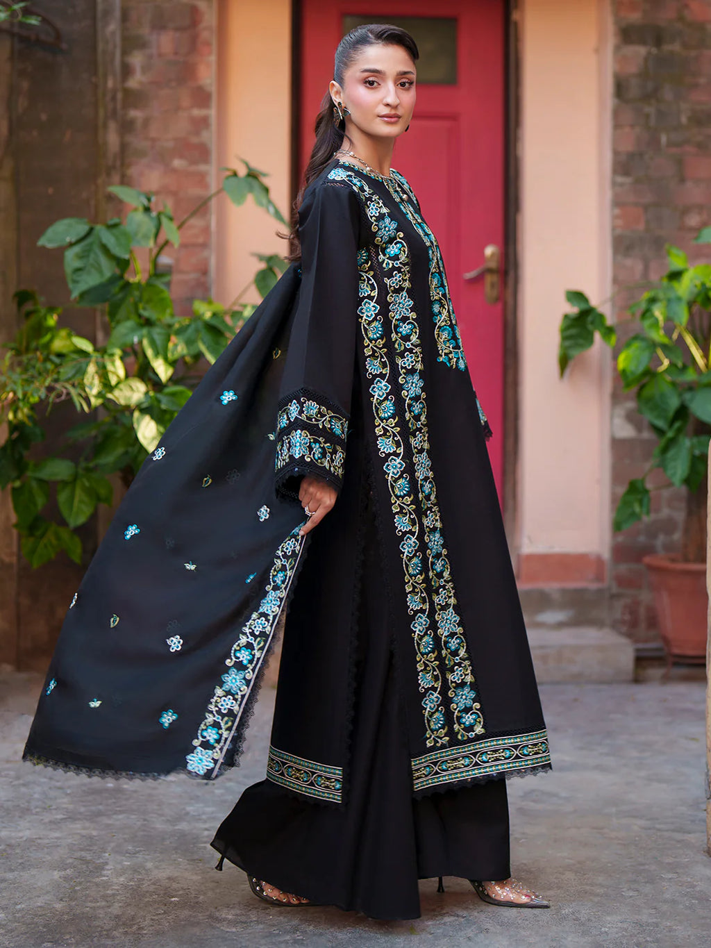 FIONA BY MAHNUR LAWN F-11
