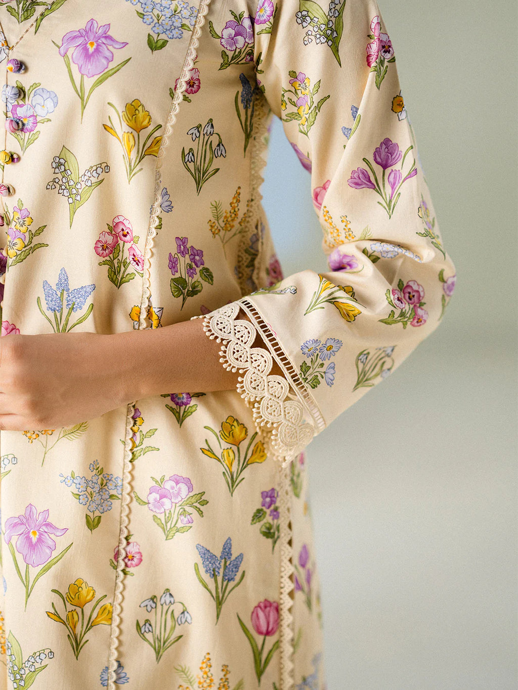 FAIZA FAISAL FNF PRINTS BUTTERCUP BLOOM